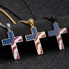 Halskette mit Flaggenkreuz