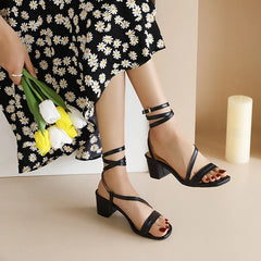 Girseaby 2022 Große Größe 30-52 Solide Frauen Schuhe Sandalen Peep Toe Ankle Strap Block Heels Mode Schwarz Weiß täglichen Sommer S3533