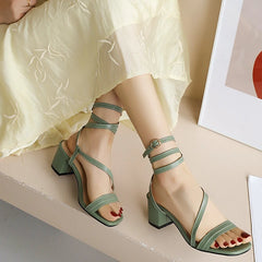 Girseaby 2022 Große Größe 30-52 Solide Frauen Schuhe Sandalen Peep Toe Ankle Strap Block Heels Mode Schwarz Weiß täglichen Sommer S3533