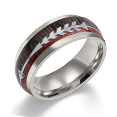 Edelstahlring mit Holzmaserung und Pfeileinlage