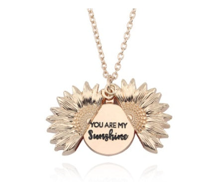 Collar con letras dobles de girasol