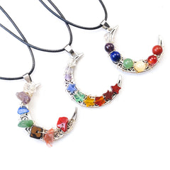 Collar con pentagrama y luna de los siete chakras y piedra de cristal