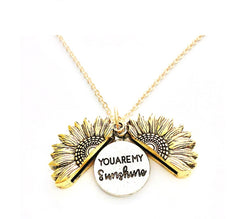 Collar con letras dobles de girasol