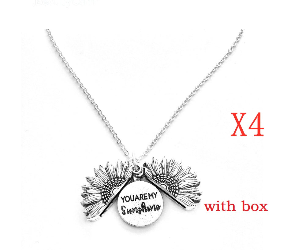 Collar con letras dobles de girasol