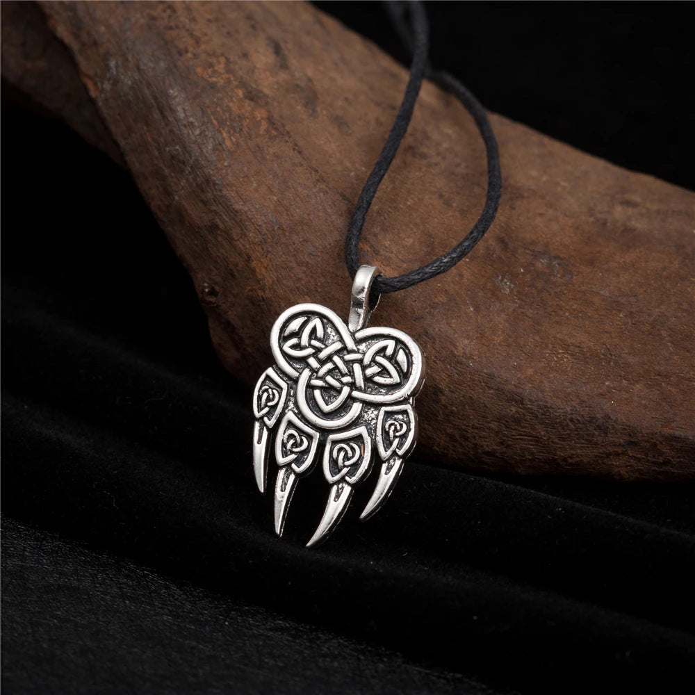 Skyrim Bear Paw Pendant Necklace Slavic God Symbol Talisman Amulet Lucky Celtics Knot Rope Necklace Jewelry for Man Woman