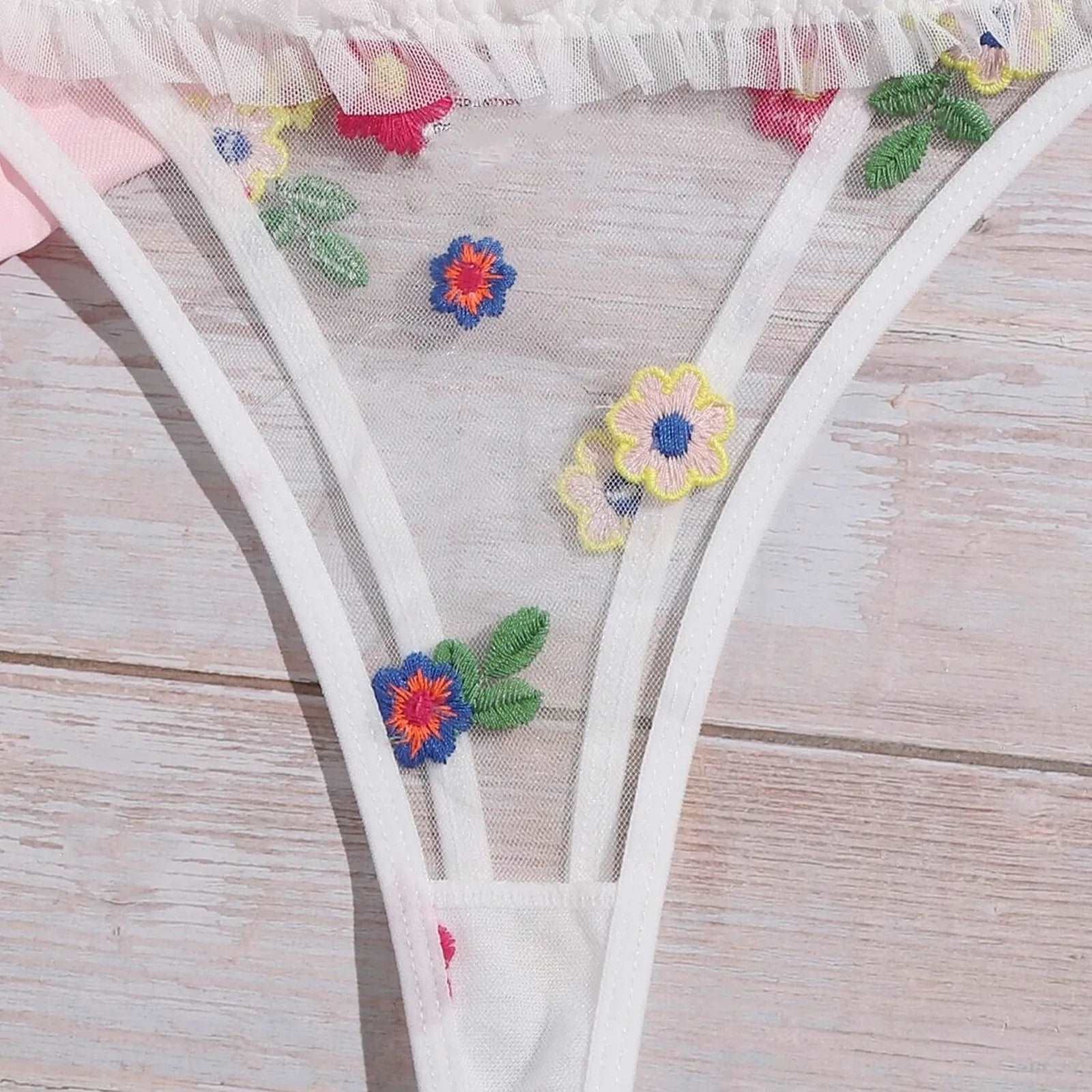 Female Underwear Flowers Embroidery Lingerie For Ladies Lingeries Sets Sexy Bra G-String Thong Sleepwear Lingerie Woman Clothing