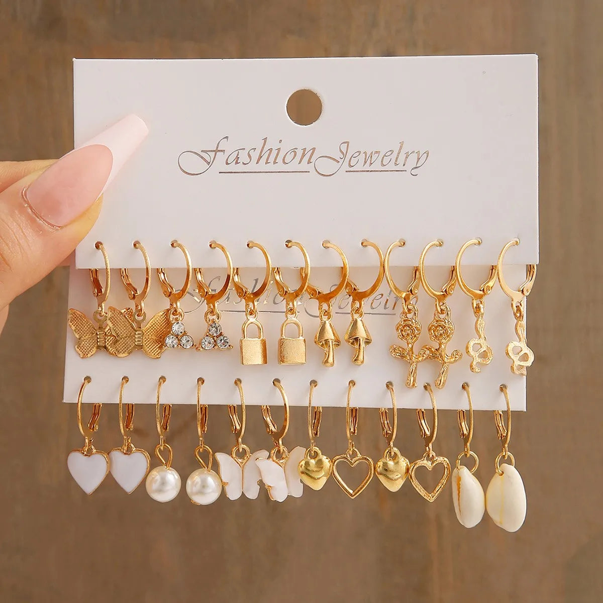 Gold Color Butterfly Love Hoop Earrings Set New Creative Simple Heart Hollow Dangle Earring for Women Fashion Trendy Jewelry