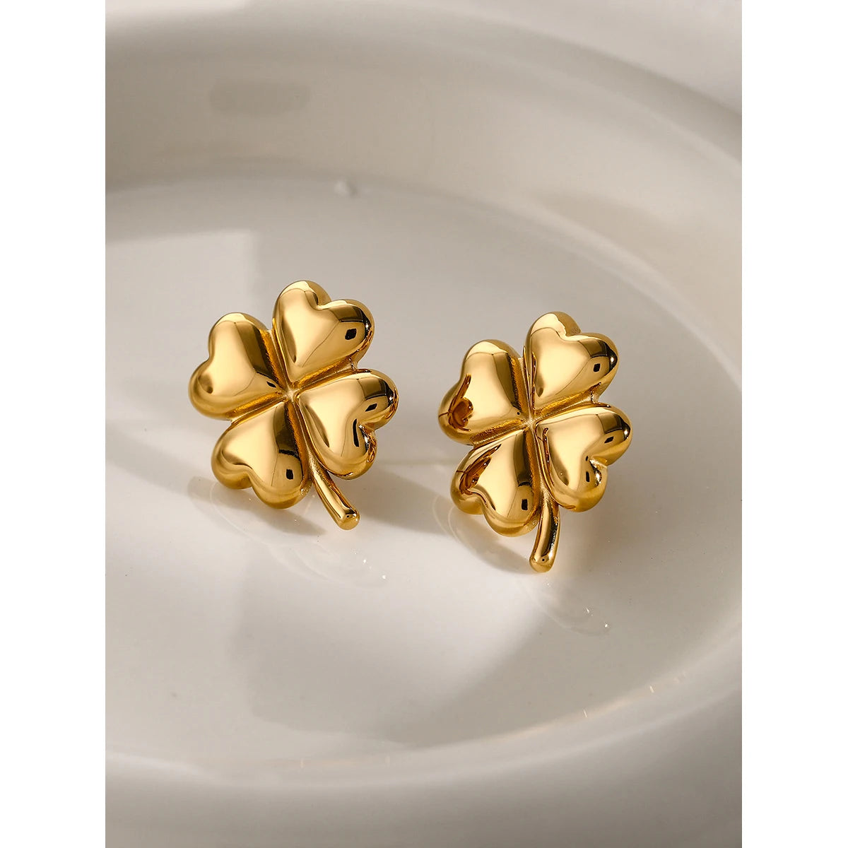 Uworld 18K Gold Plated Stainless Steel Lucky Four-leaf Clover Drop Earrings For Woman Girls Cute Floral pendientes Gift