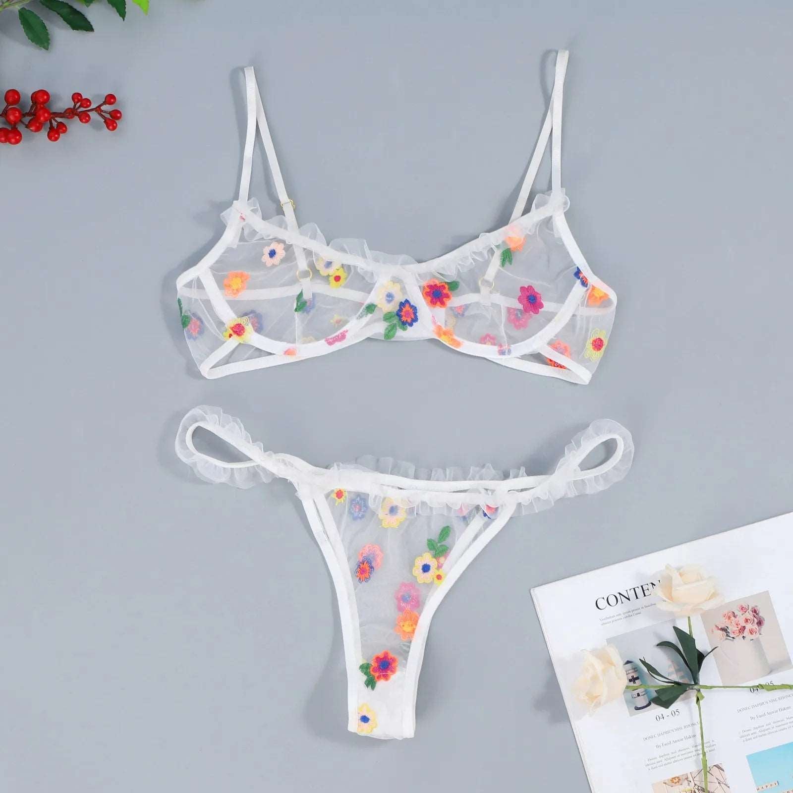 Female Underwear Flowers Embroidery Lingerie For Ladies Lingeries Sets Sexy Bra G-String Thong Sleepwear Lingerie Woman Clothing