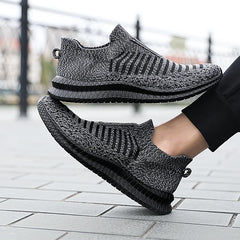 Men Shoes Breathable Men's Sneakers Comfortable Tenis Outdoor Slip On Walking Sneakers Sock Jogging Shoes